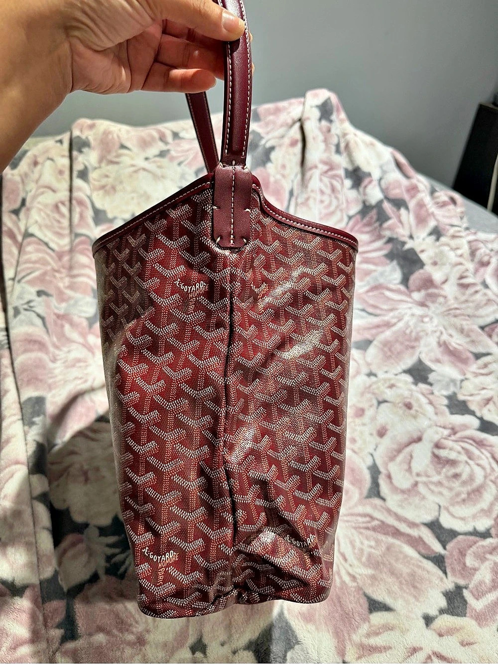 Goyard Bohemian Hobo Bag in Burgundy - Picture 7 of 11